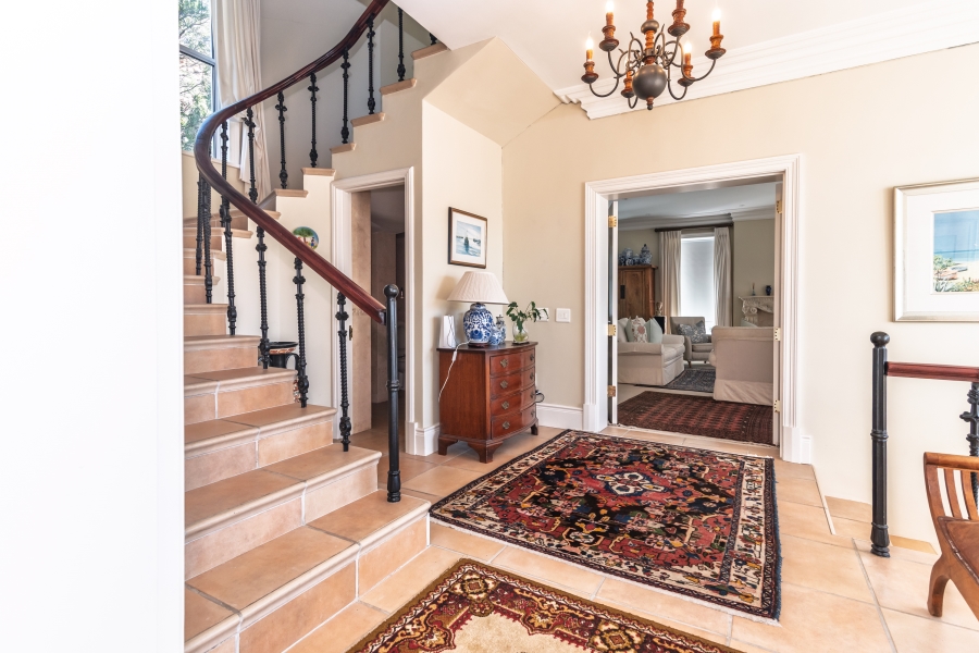 To Let 4 Bedroom Property for Rent in Fish Hoek Western Cape